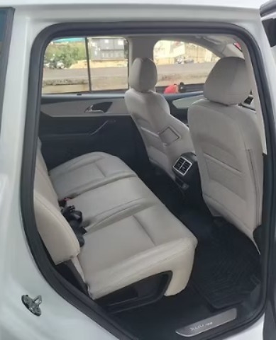 Mahindra Xuv700 Ax5 7str